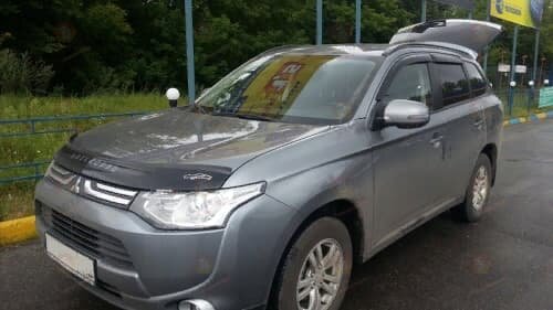 Дефлектор капота (мухобойка) Mitsubishi Outlander c 2012 г.в. (Митсубиши Аутлендер) Вип Тюнинг